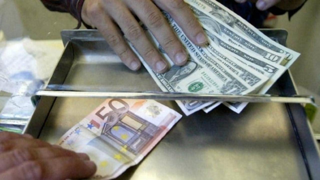 Nuevas reglas en Cuba: cuentas en divisas restringidas para empresas extranjeras